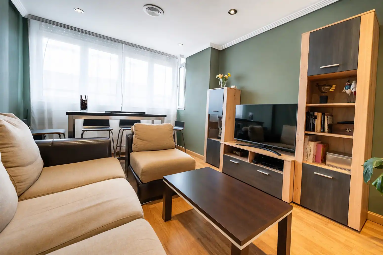 Sala de estar de Piso en venta en Gijón  con Calefacción, Jardín privado y Amueblado