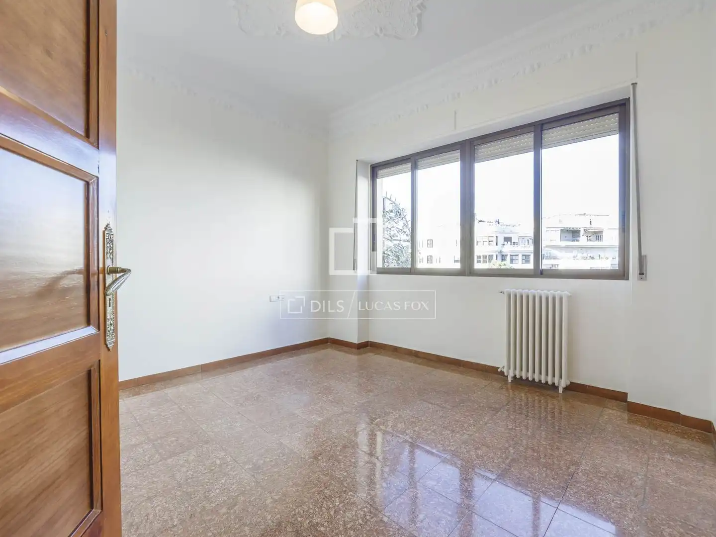 Exterior view of Flat for rent in Valencia  with Air Conditioner, Heating and Balcony