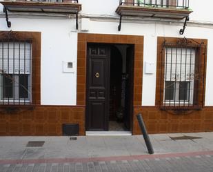 Vista exterior de Casa adosada en venda en Carrión de los Céspedes amb Aire condicionat