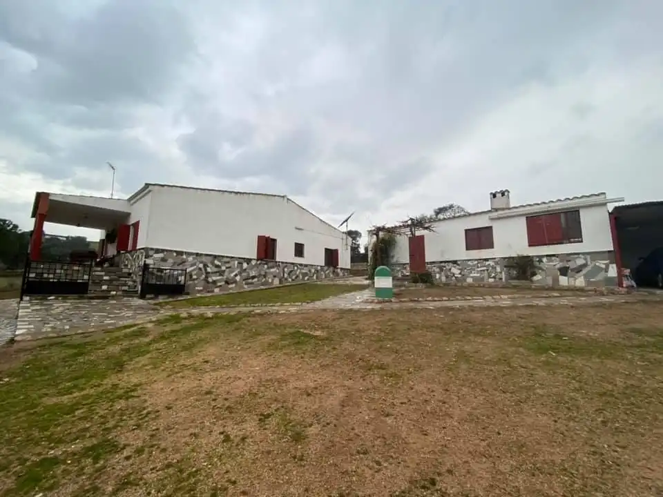 Vista exterior de Casa o xalet en venda en La Granjuela amb Calefacció, Jardí privat i Traster
