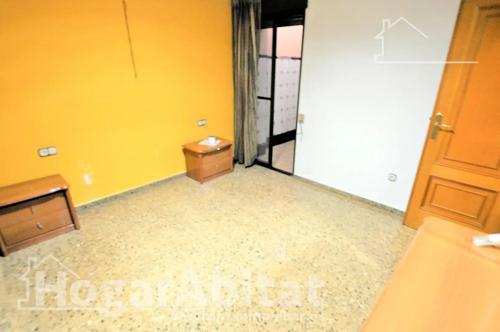 Dormitori de Casa o xalet en venda en La Pobla de Vallbona amb Terrassa i Traster