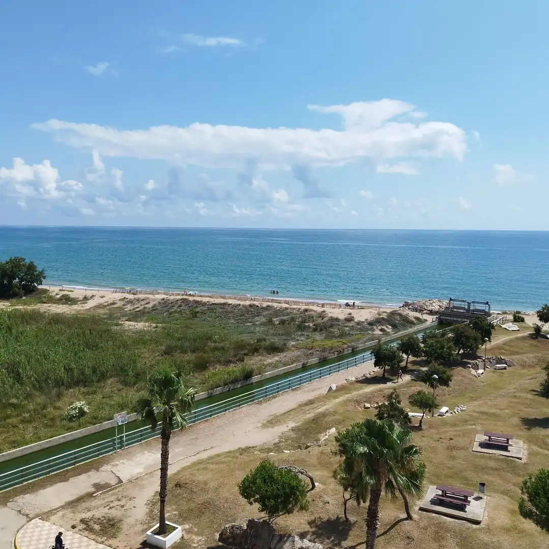 Vista exterior de Pis en venda en Tavernes de la Valldigna amb Piscina comunitària