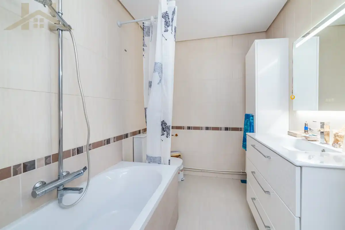 Baño de Piso en venta en Arganda del Rey con Aire acondicionado, Calefacción y Terraza