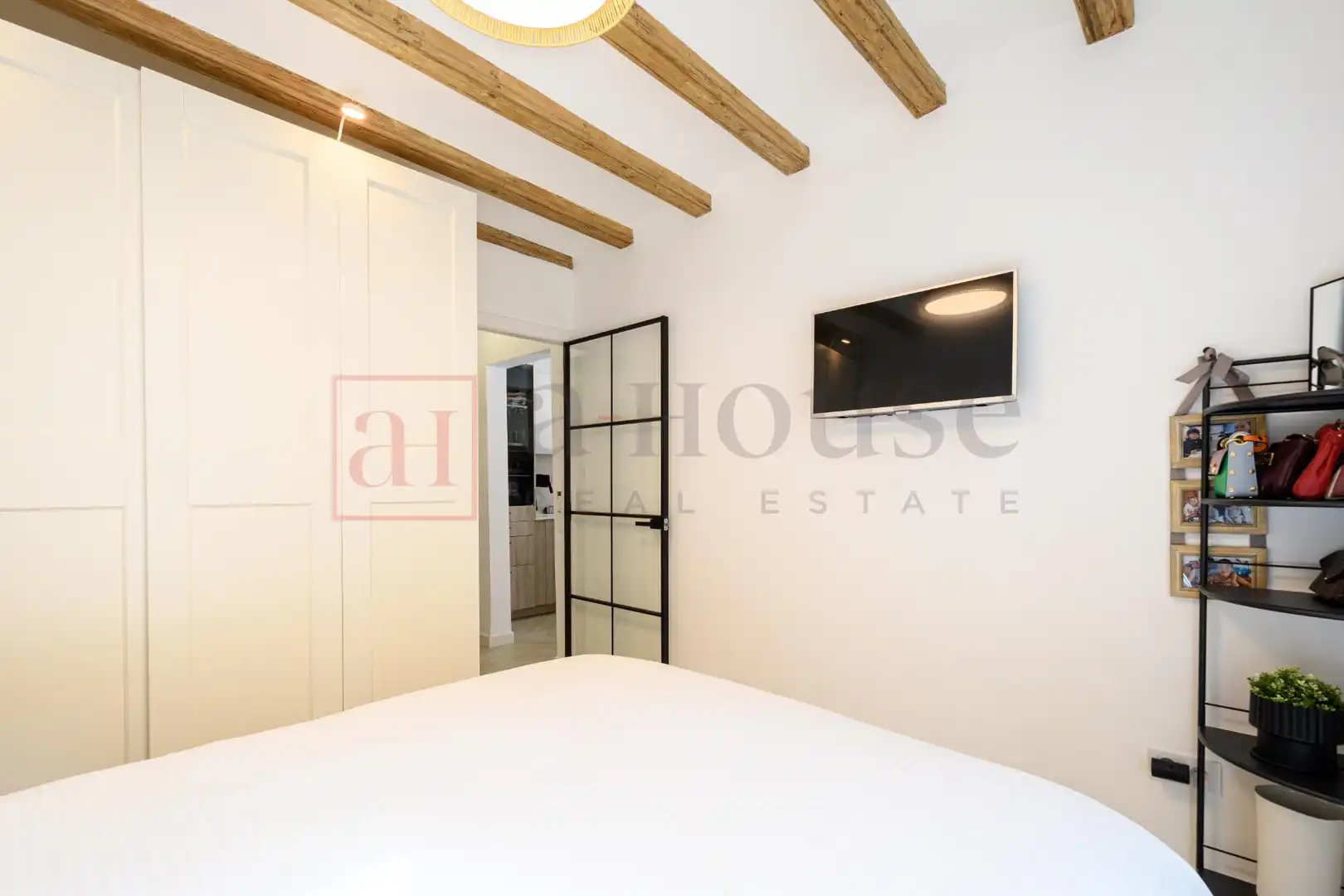 Bedroom of Flat for sale in Barcelona  with Air Conditioner, Heating and Storage room