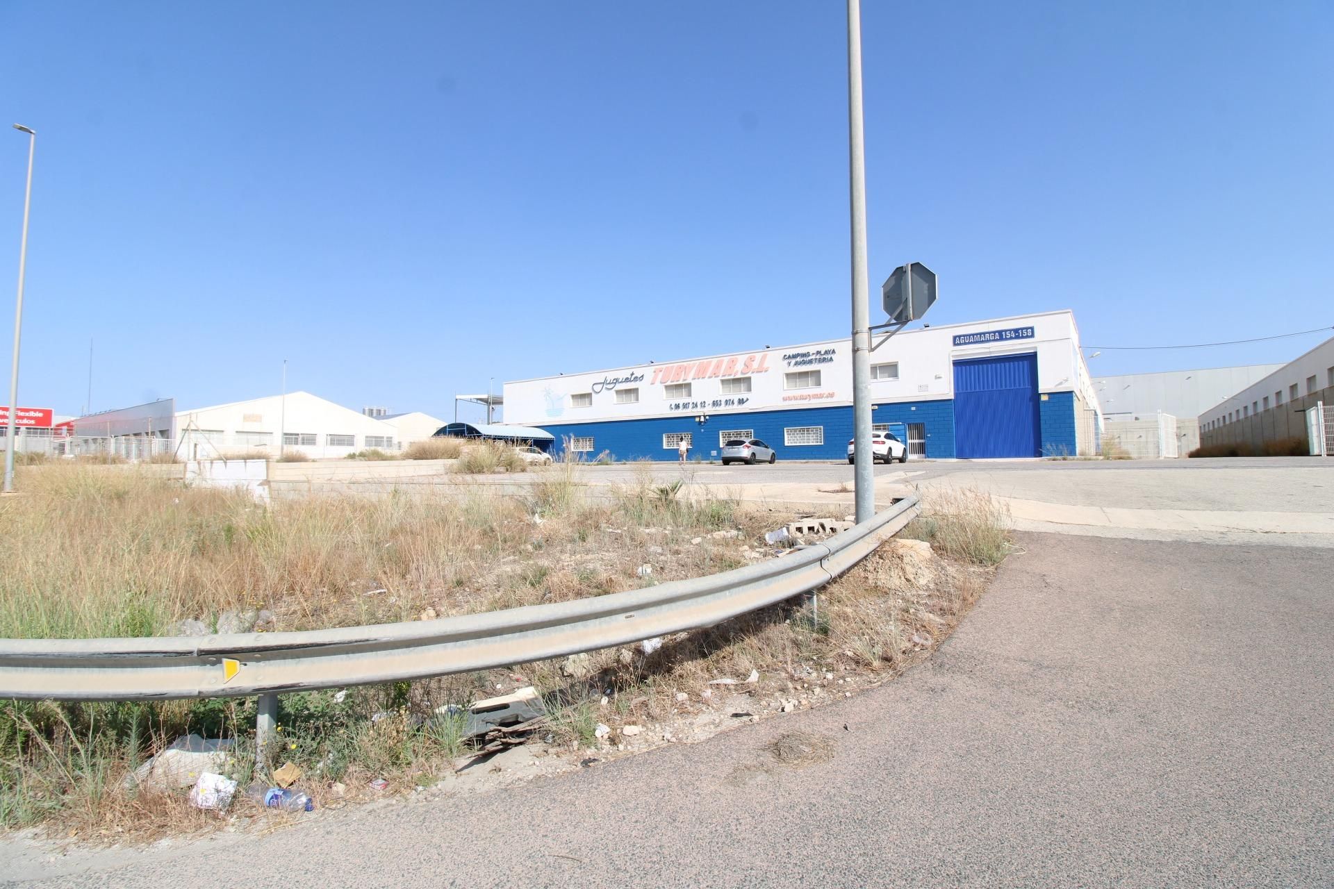 Vista exterior de Nau industrial de lloguer en Alicante / Alacant