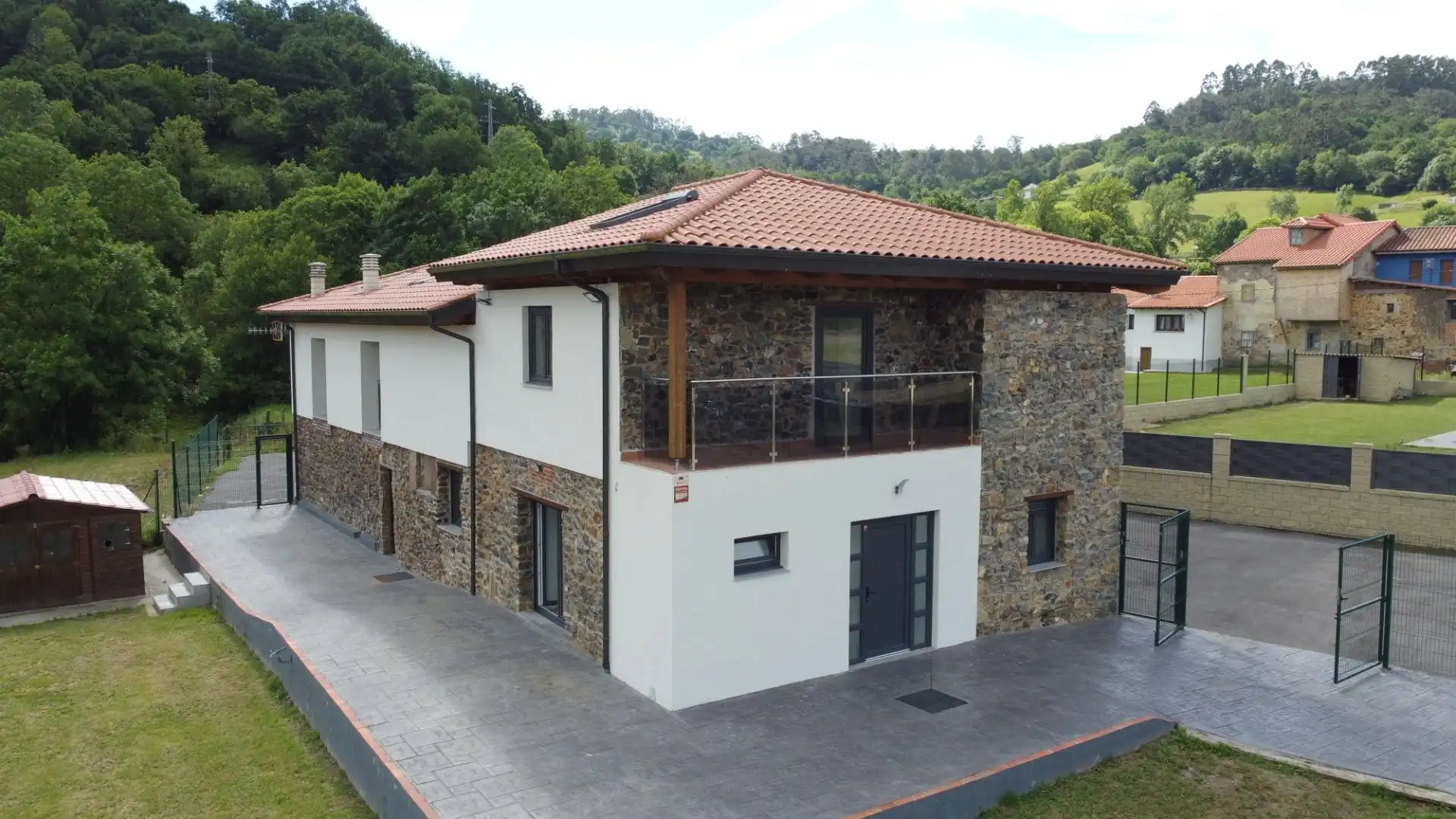 Vista exterior de Casa o chalet en venta en Grado con Calefacción, Terraza y Trastero