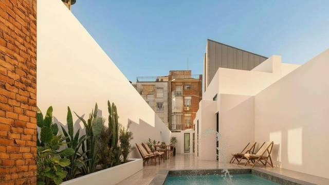 Piso en Venta en Carrer de Santa Rosa en Riu Nord