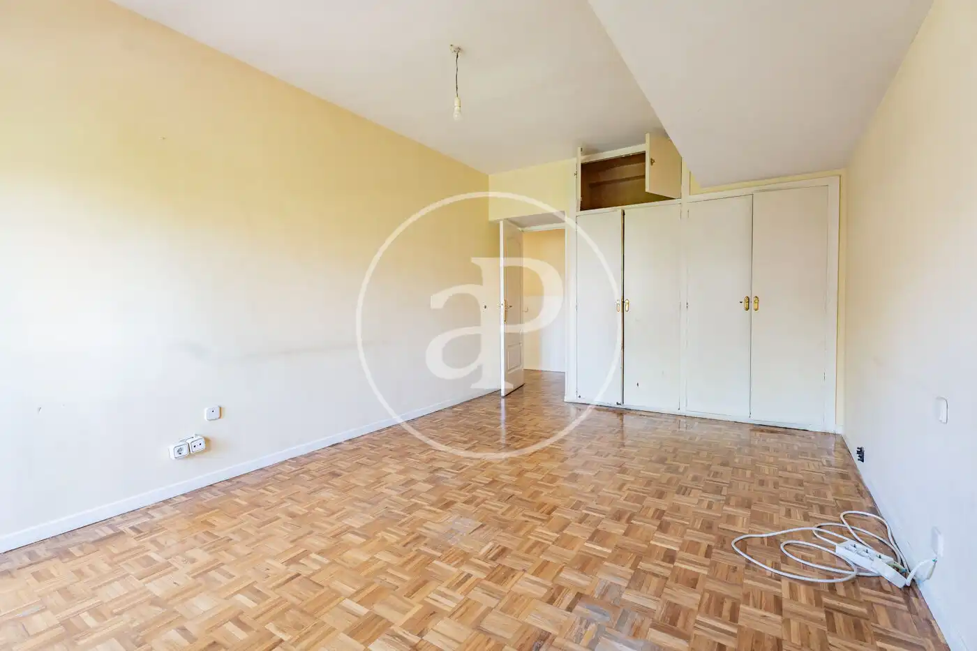 Habitación de Piso de alquiler en Madrid con Aire acondicionado, Calefacción y Jardín privado