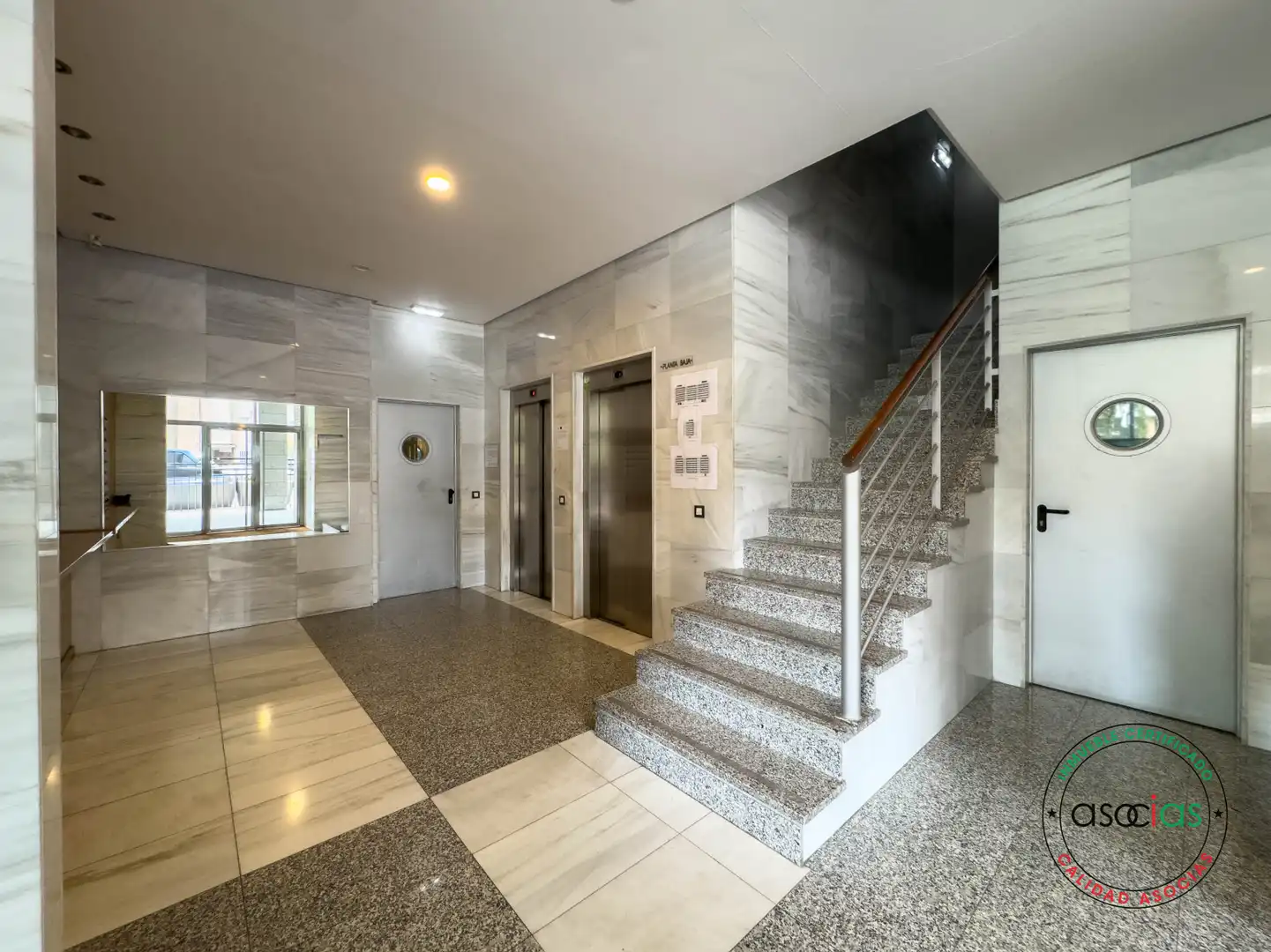 Piso en venta en Gijón  con Calefacción, Parquet y Terraza