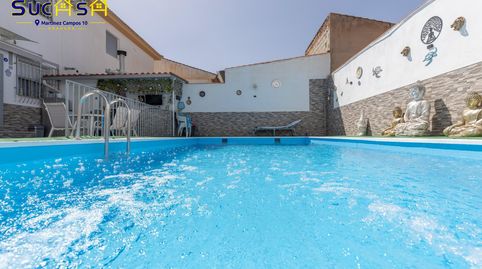 Espectacular vivienda reformada con gran piscina privada y amplia zona de ocio en Láchar