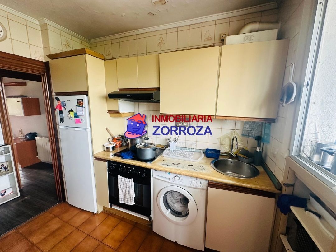 Kitchen of Flat for sale in Bilbao   with Heating and Storage room