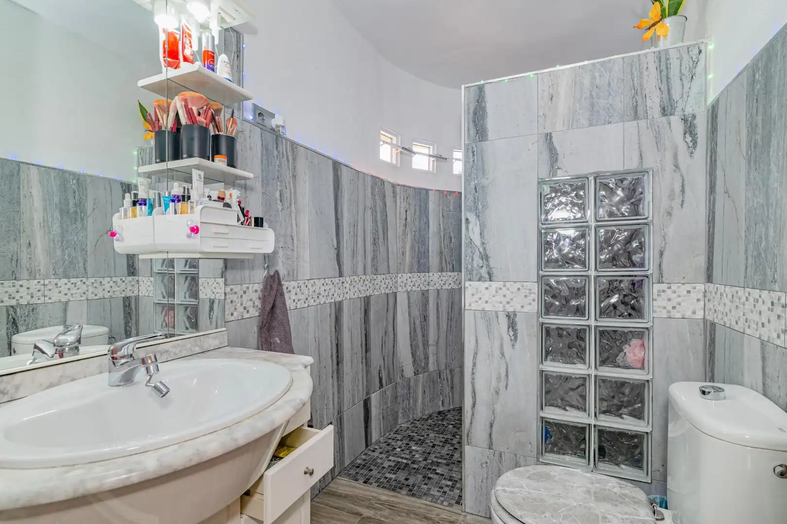 Baño de Casa adosada en venta en Alhendín