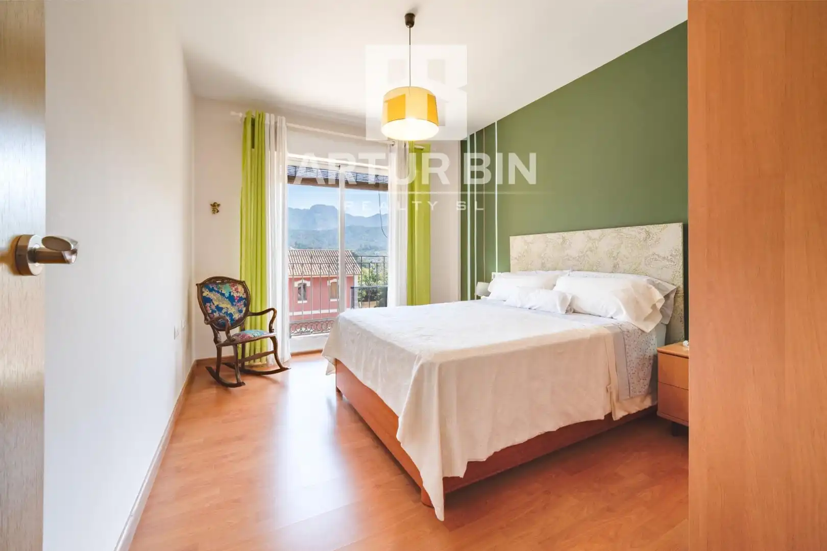 Habitación de Casa adosada en venta en Alzira con Aire acondicionado, Calefacción y Terraza
