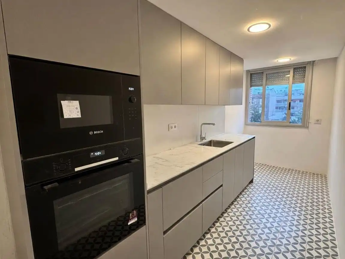 Kitchen of Flat for sale in Sabadell  with Air Conditioner, Heating and Terrace