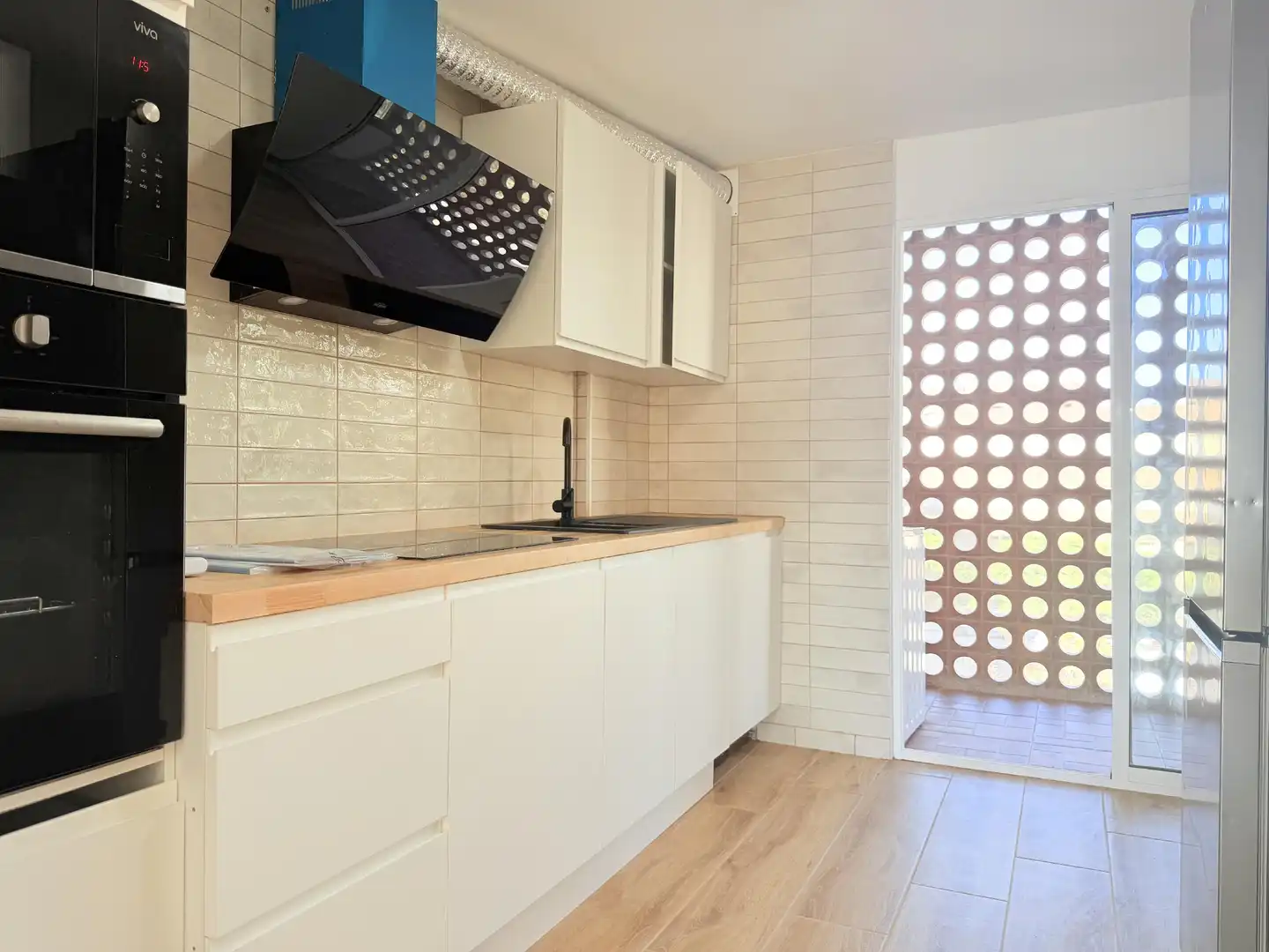 Kitchen of Apartments for rent in Sant Adrià de Besòs  with Air Conditioner and Balcony