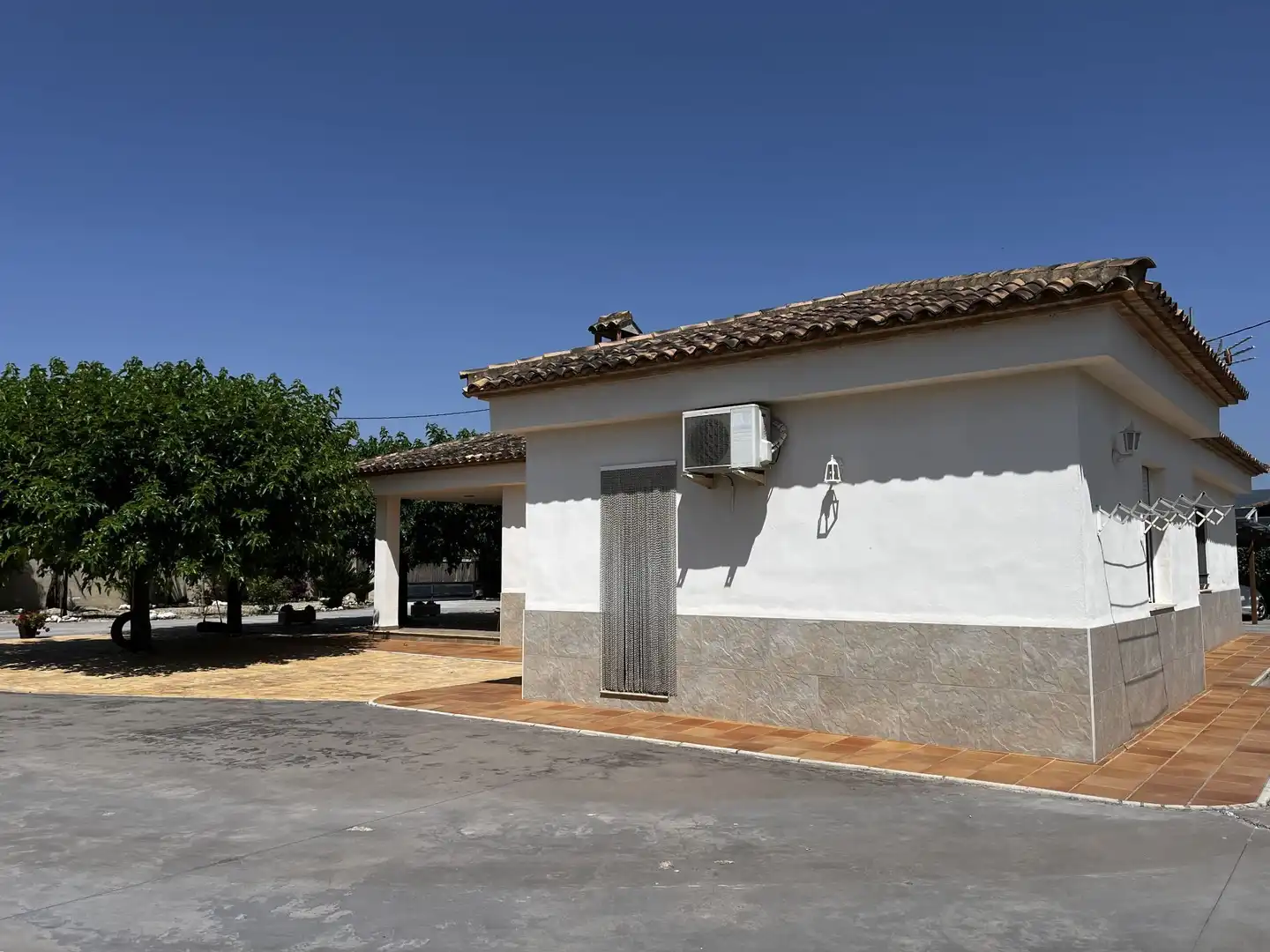 Vista exterior de Casa o xalet en venda en Ontinyent amb Aire condicionat, Calefacció i Jardí privat