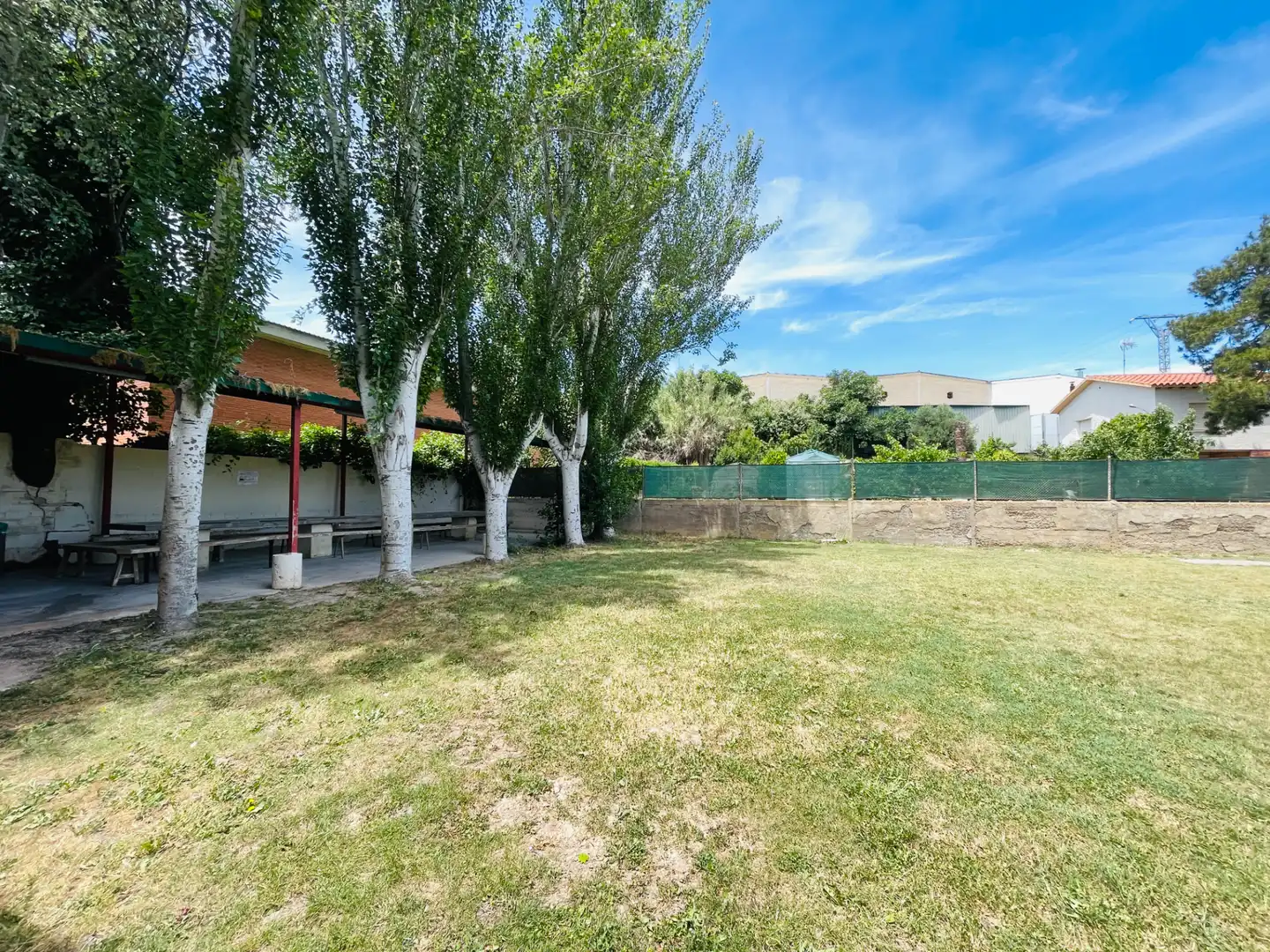 Flat for sale in Cadrete  with Air Conditioner, Heating and Private garden