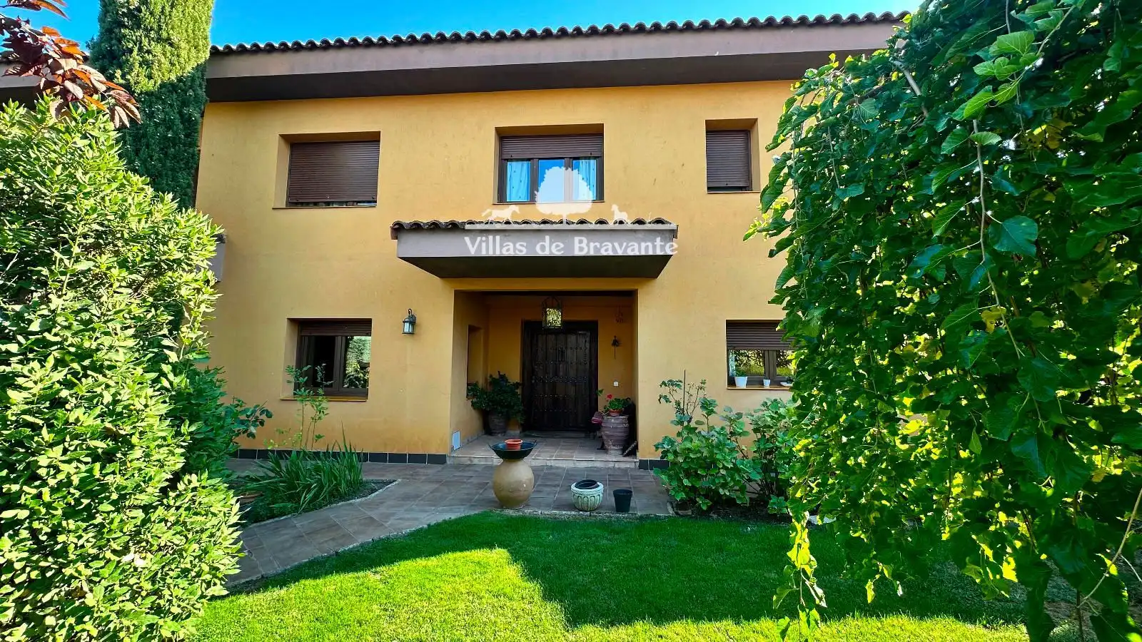 Exterior view of Houses for sale in Villanueva de la Cañada  with Air Conditioner, Heating and Parquet flooring