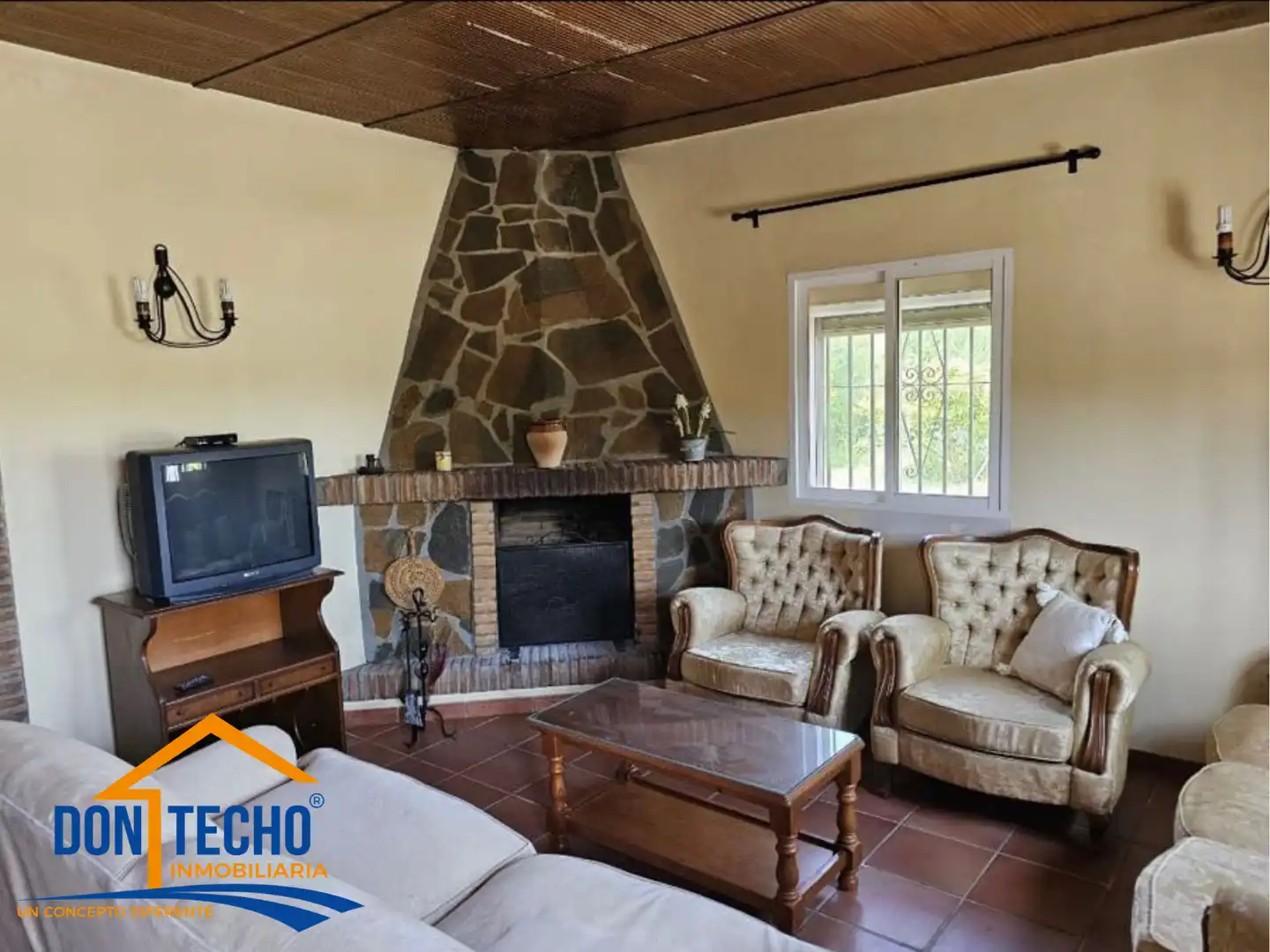 Sala de estar de Finca rústica en venta en Estepona con Jardín privado, Terraza y Lavadora