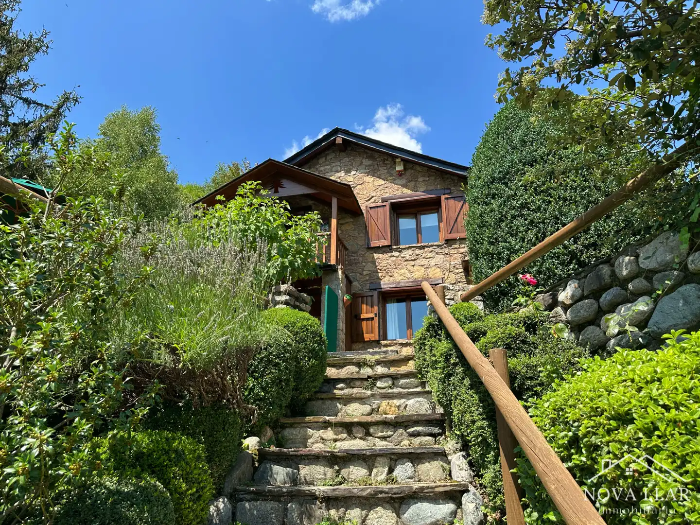 Vista exterior de Casa o chalet en venta en Toses con Calefacción, Jardín privado y Parquet