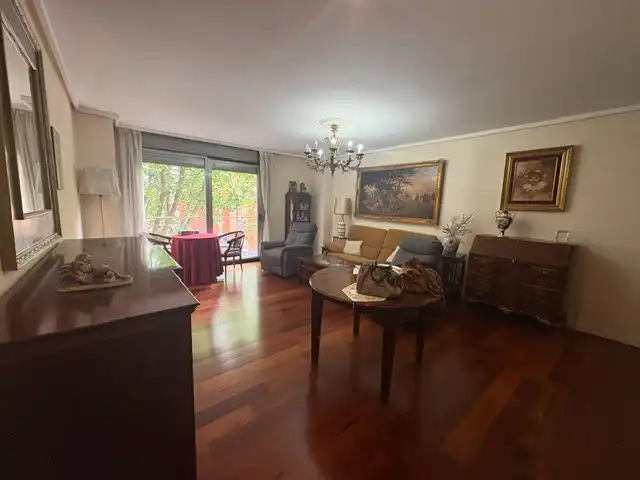 Sala d'estar de Pis en venda en Guadalajara amb Aire condicionat, Calefacció i Parquet