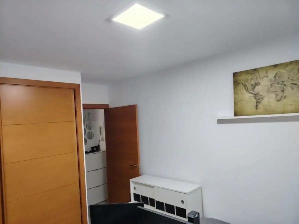 Flat for sale in  Sevilla Capital  with Air Conditioner and Balcony
