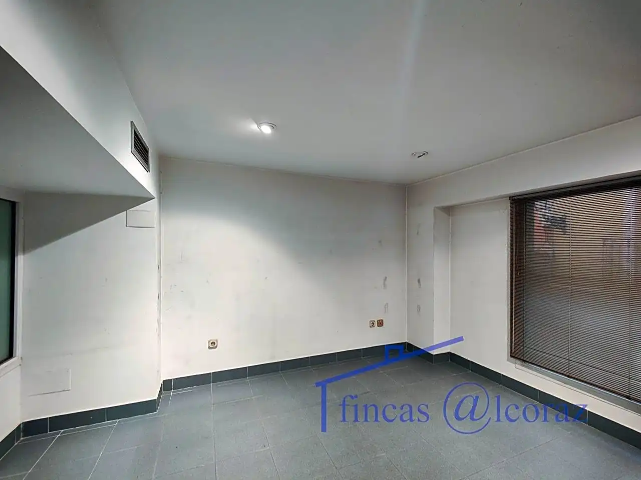 Local comercial de lloguer a San Orencio, imagen 8