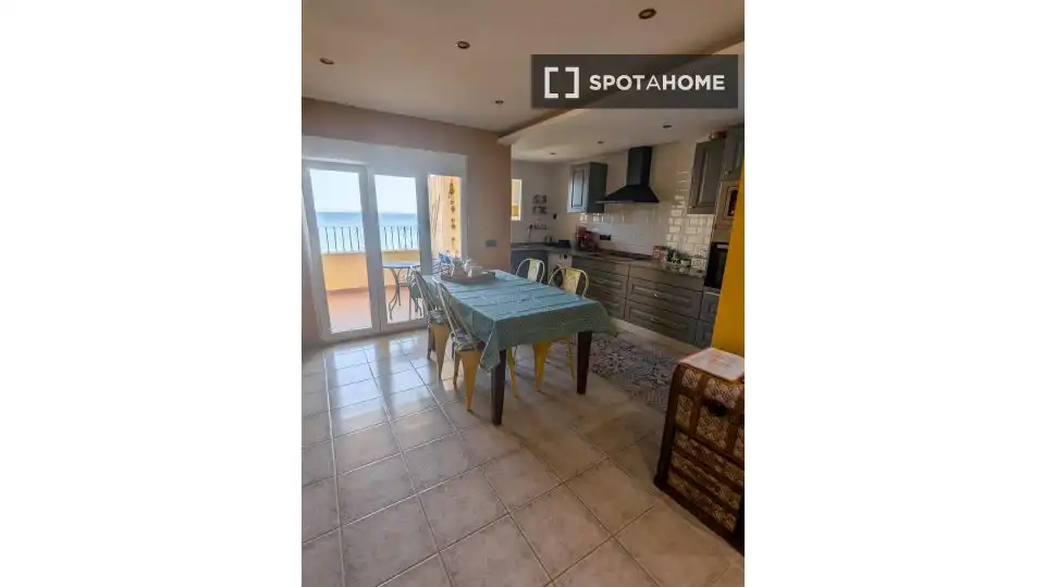 Flat for rent in Port Saplaya