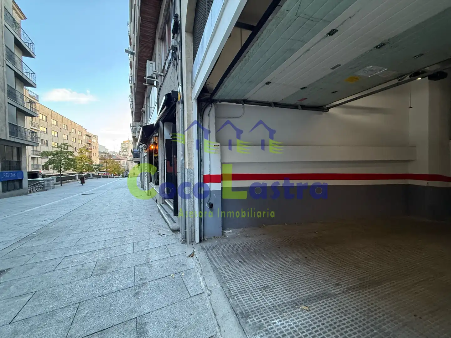 Einzelparkplatz mit Aufzug zum Verkauf in Calle Reina, imagen 3