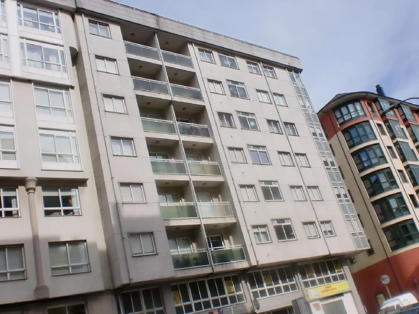 Vista exterior de Oficina en venda en Sarria