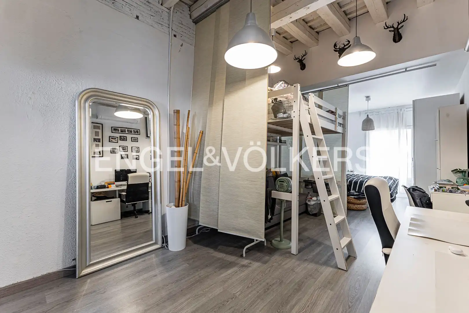 Piso en venta en Barcelona con Aire acondicionado, Calefacción y Parquet