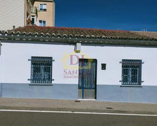 Exterior view of House or chalet for sale in Salamanca Capital