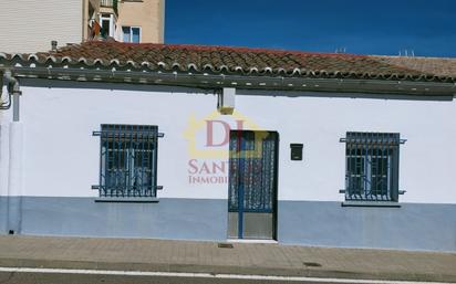 Exterior view of House or chalet for sale in Salamanca Capital