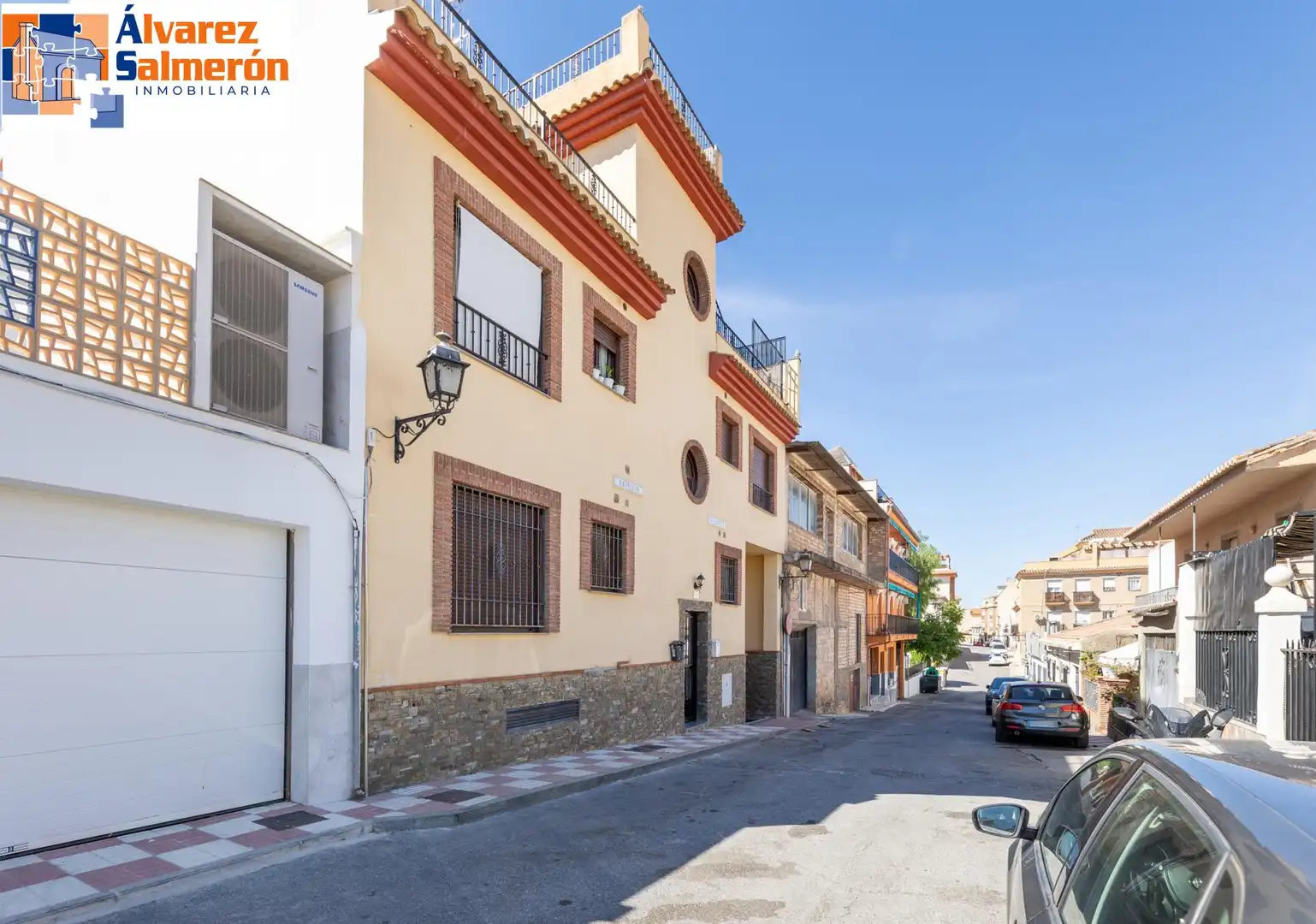 Vista exterior de Apartament en venda en La Zubia amb Aire condicionat i Moblat