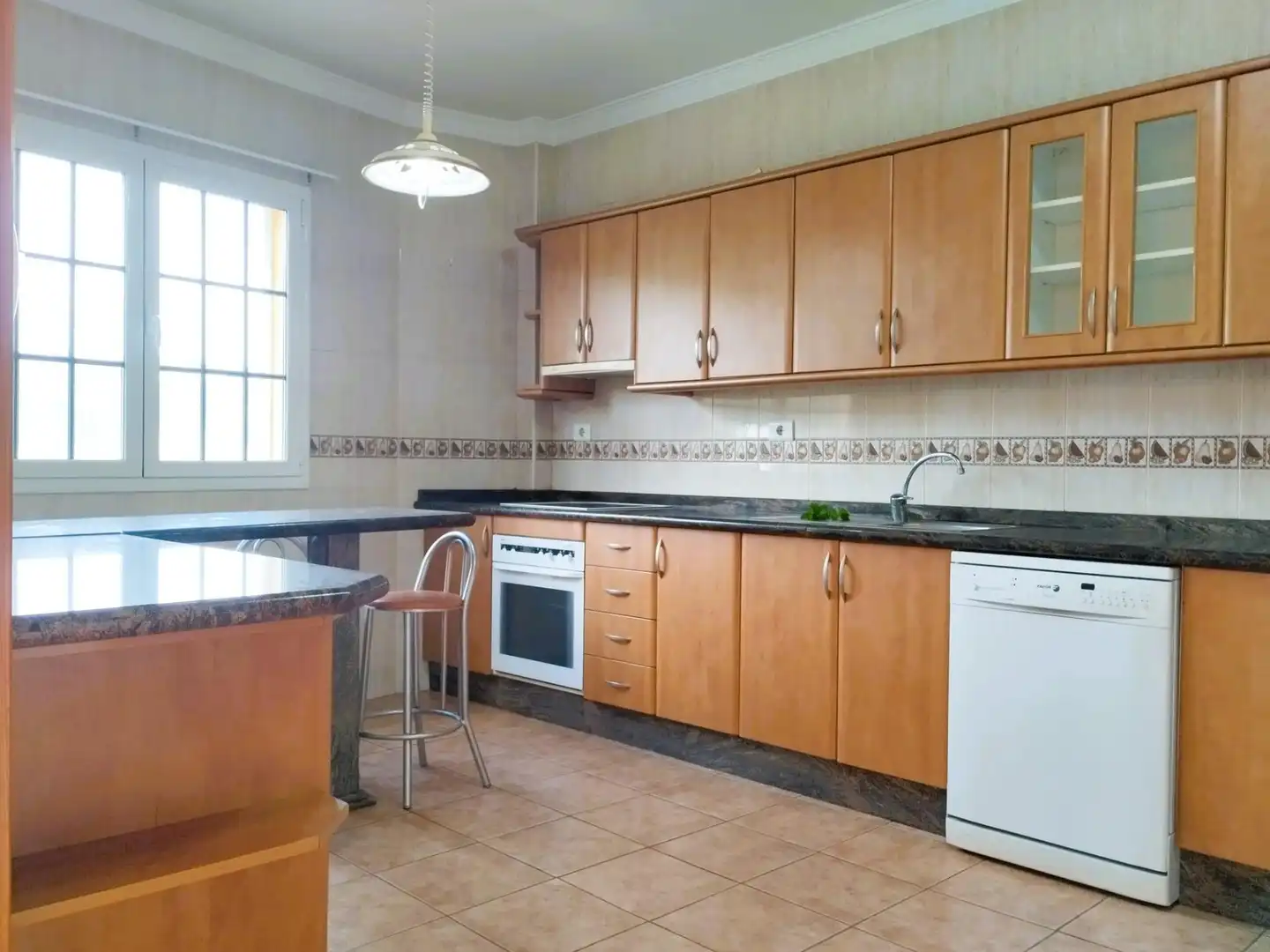 Cuina de Casa o xalet en venda en Teror amb Aire condicionat, Jardí privat i Terrassa