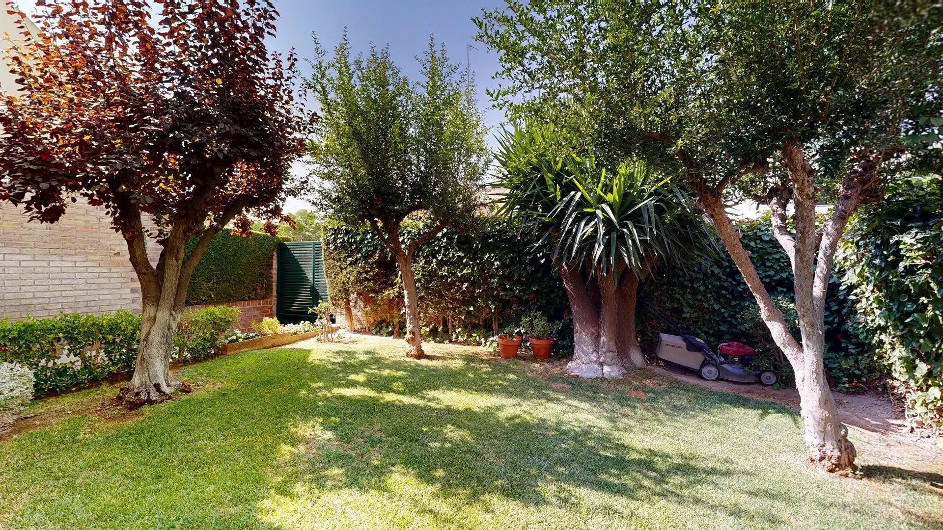 Jardín de Casa o chalet en venta en Zaragoza con Aire acondicionado, Calefacción y Jardín privado