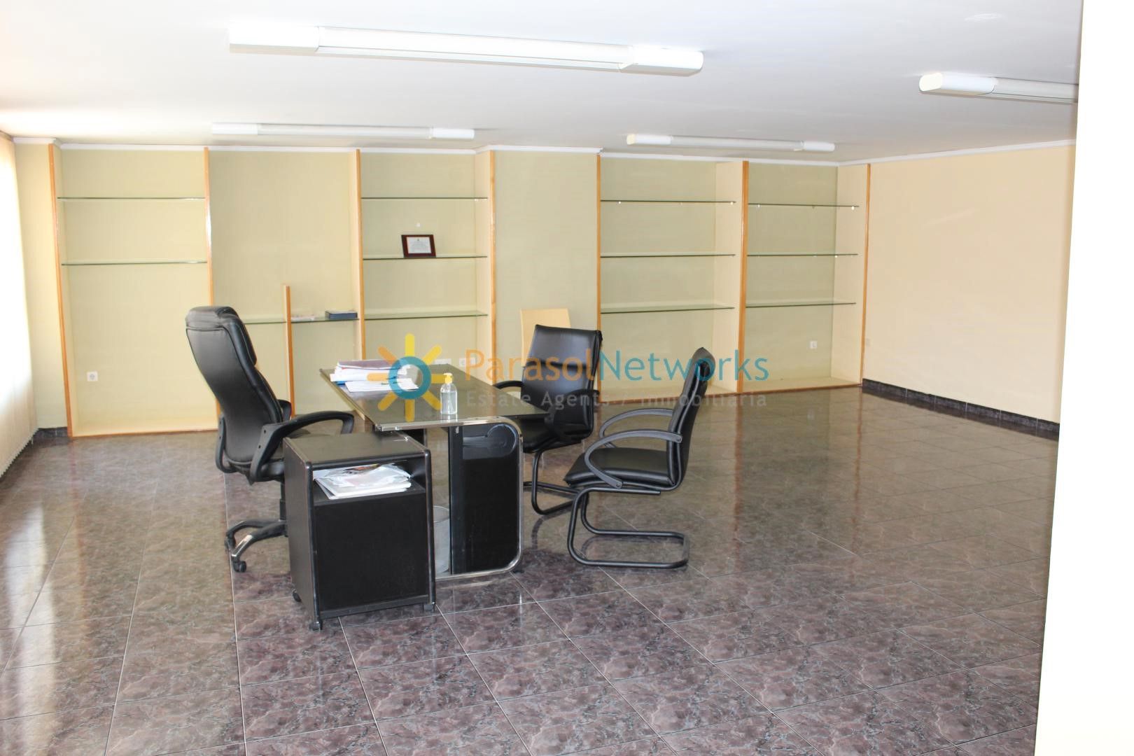 Oficina de lloguer a Oliva pueblo