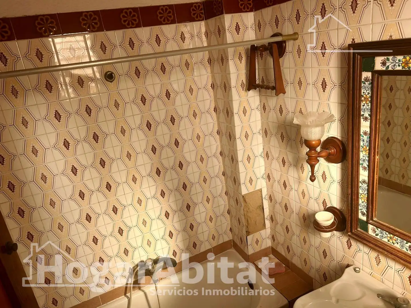 Baño de Piso en venta en Manises con Aire acondicionado, Terraza y Balcón