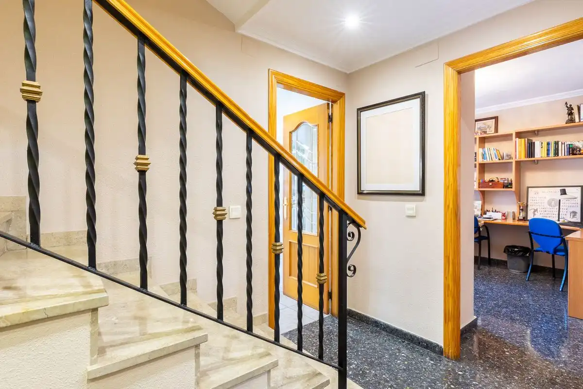 Casa adosada en venta en Alaquàs con Aire acondicionado, Calefacción y Terraza