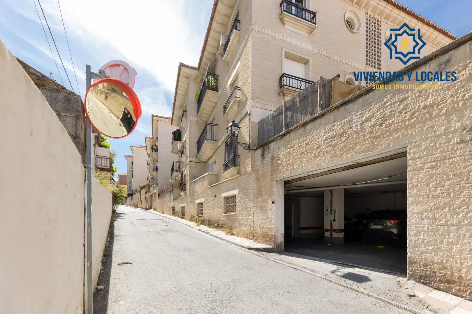 Vista exterior de Piso en venta en Cenes de la Vega con Trastero y Balcón