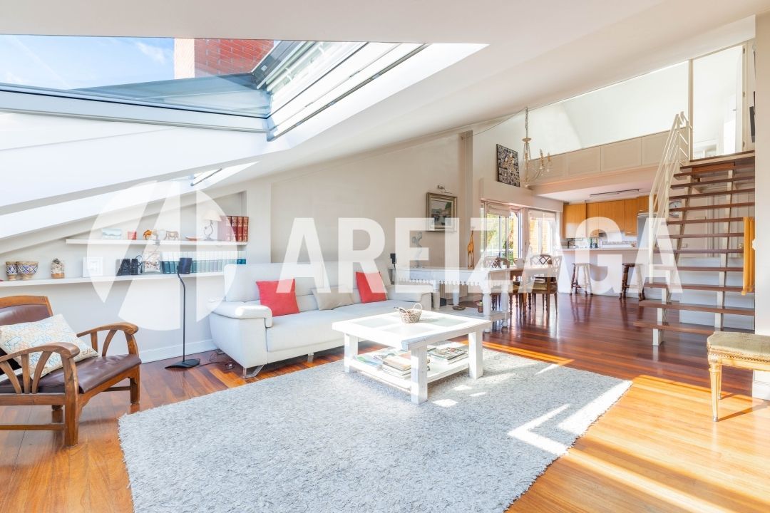 Living room of Duplex for sale in Donostia - San Sebastián   with Heating, Terrace and Balcony
