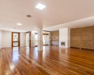 Living room of Apartment to rent in  Madrid Capital  with Air Conditioner, Heating and Parquet flooring