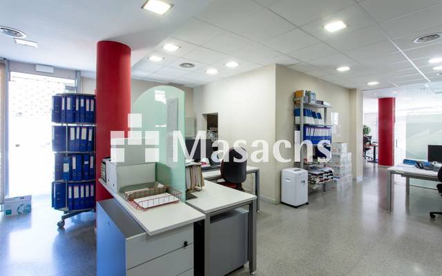 Local comercial en Alquiler en Barri del Centre