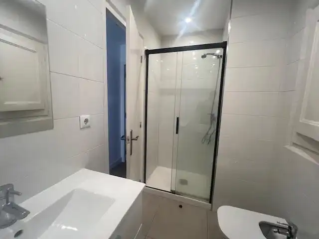 Bathroom of Flat for rent in Llinars del Vallès