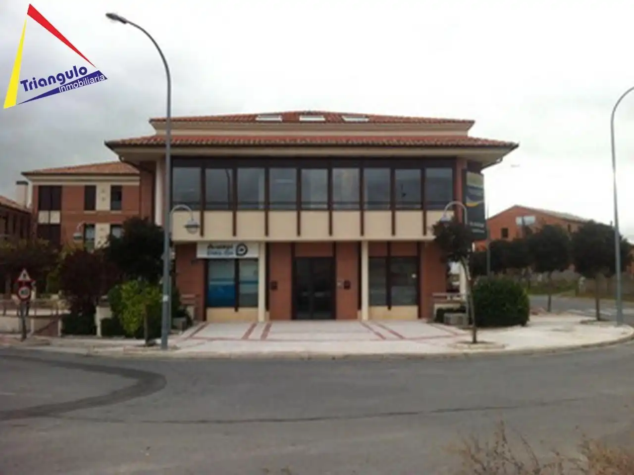 Vista exterior de Oficina de alquiler en La Lastrilla 