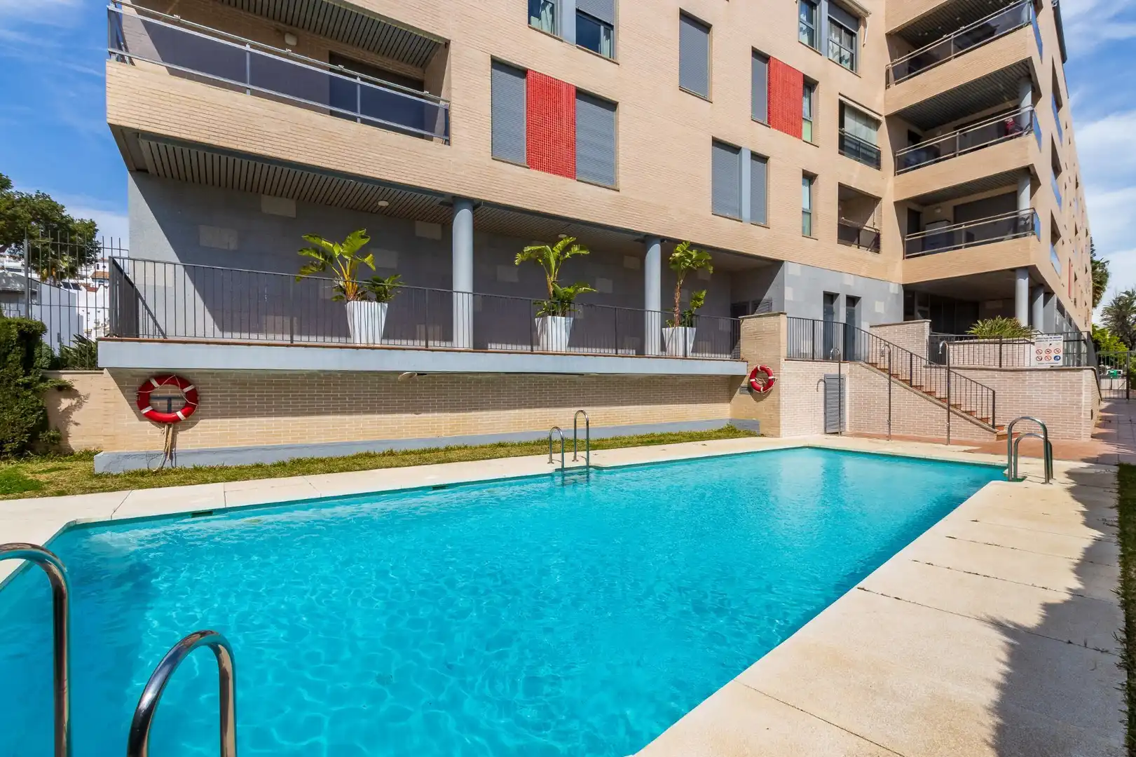 Piscina de Apartamento en venta en Torremolinos con Aire acondicionado, Calefacción y Terraza