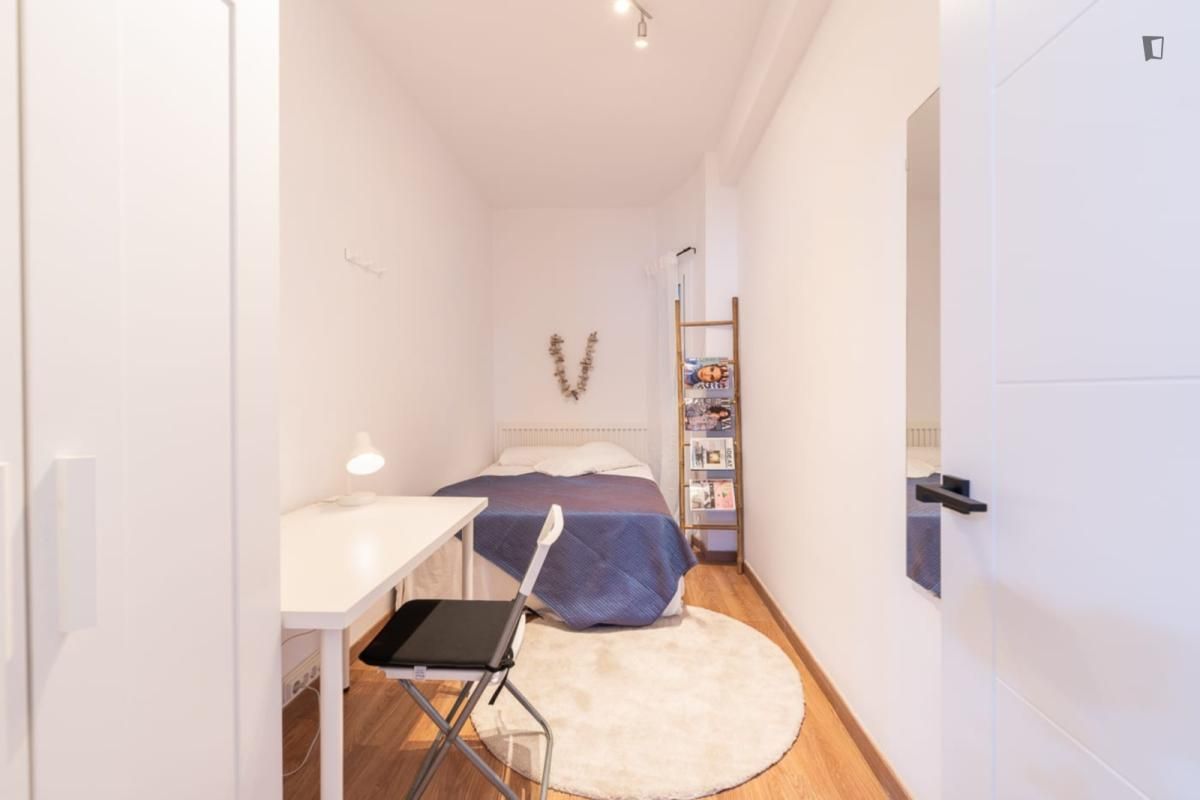 Bedroom of Apartment to share in  Barcelona Capital  with Heating, Furnished and Oven