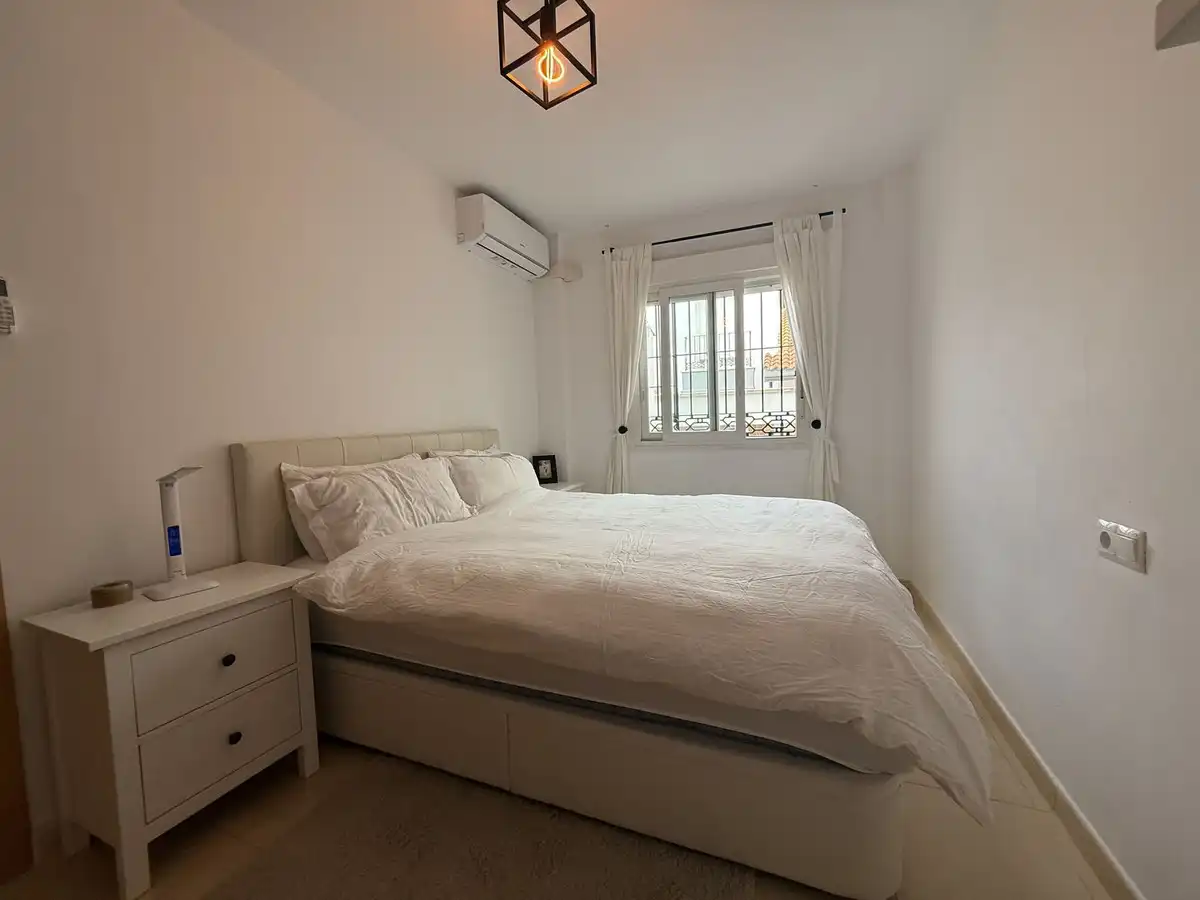 Schlafzimmer von Haus oder Chalet zum Verkauf in Fuente de Piedra mit Klimaanlage, Privatgarten und Terrasse