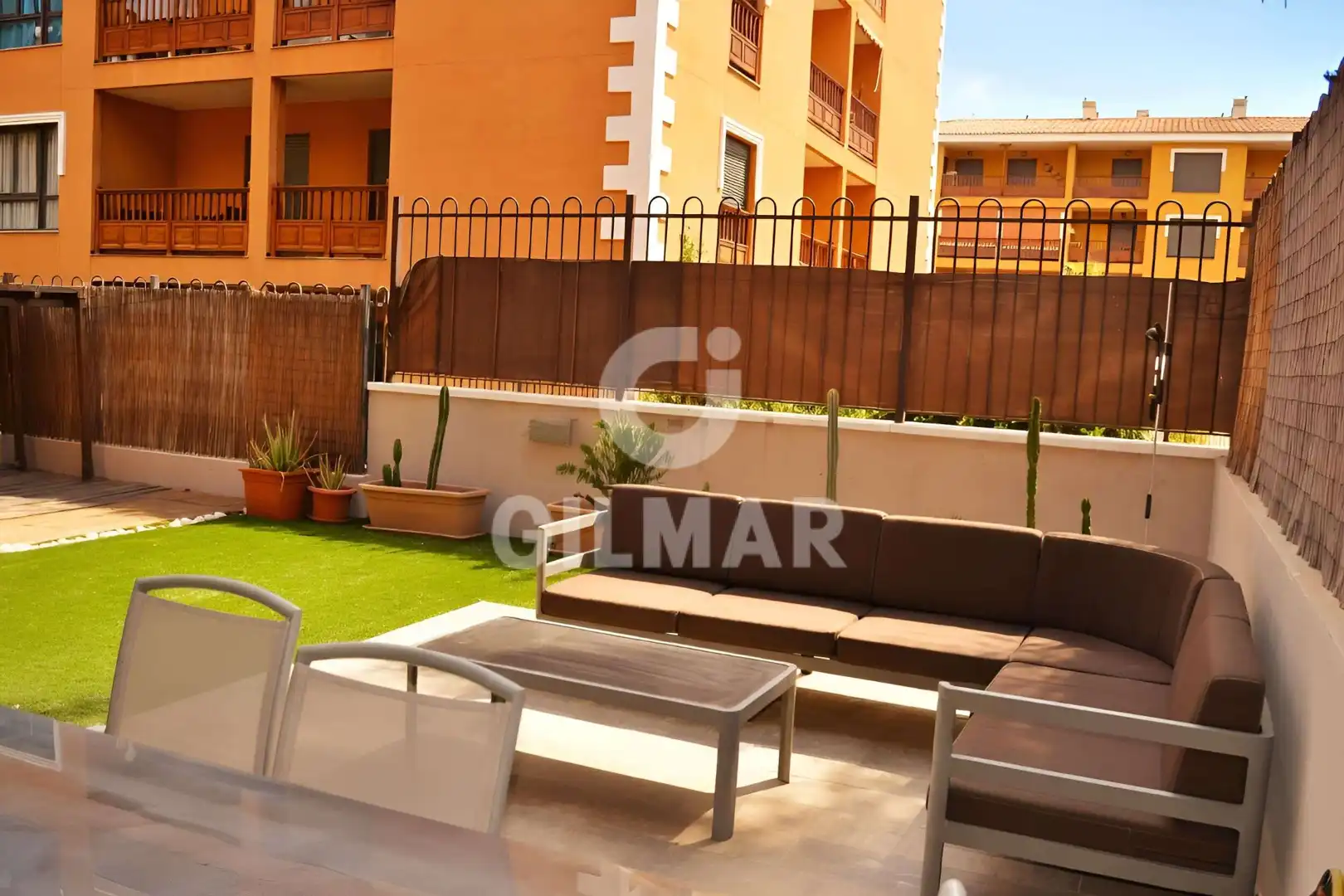 Terrasse von Wohnung zum Verkauf in Arona mit Privatgarten, Terrasse und Abstellraum