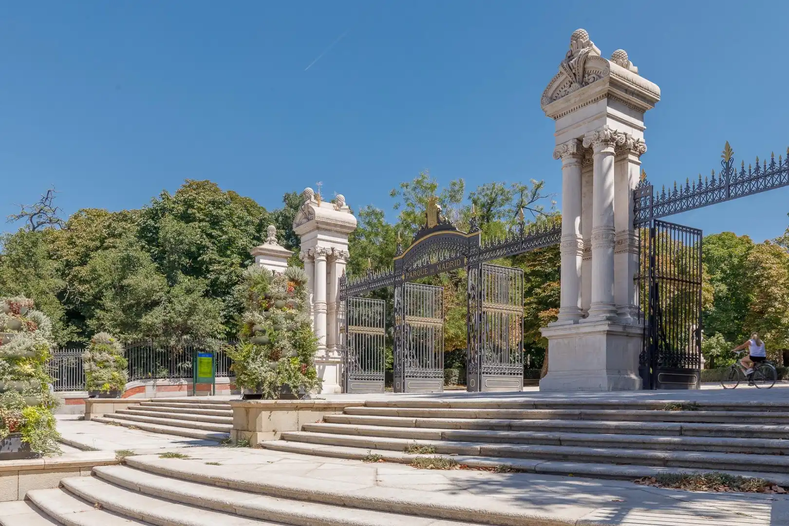 Apartments for rent in Madrid  with Heating and Storage room